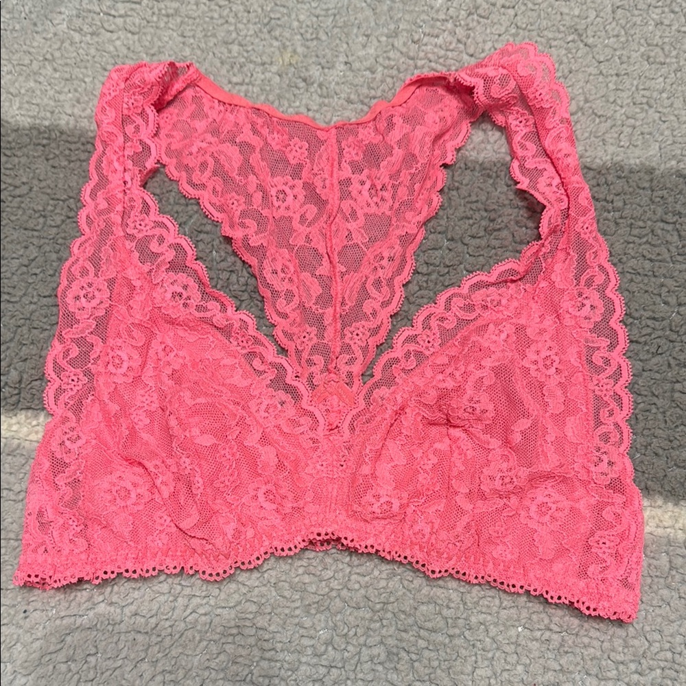 VS Lace Racerback Bralette with Scalloped Edge and Plunging V-Neckline